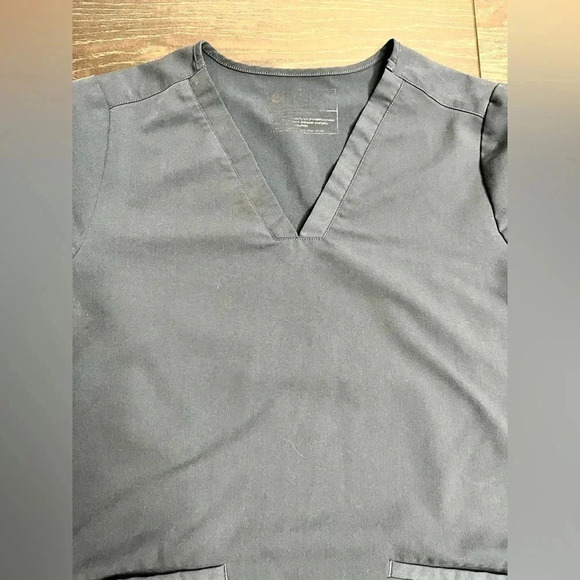 Figs Scrubs Three-Pocket Scrub Top™ - Picture 2 of 5